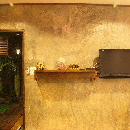 Ferienwohnung Baanchompooamphawa Exterior foto