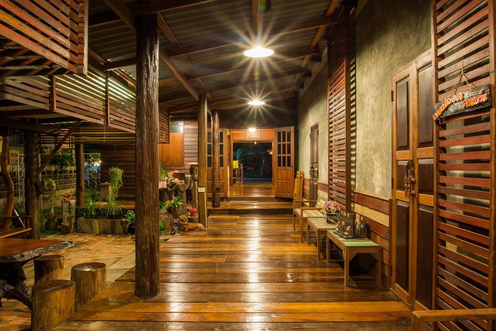 Ferienwohnung Baanchompooamphawa Exterior foto
