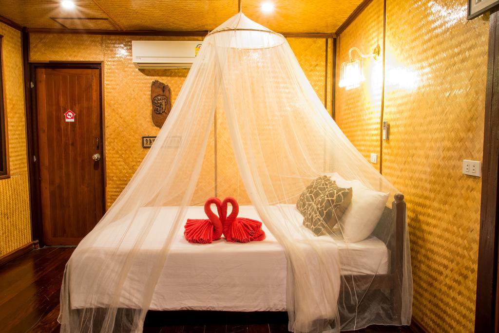 Ferienwohnung Baanchompooamphawa Zimmer foto