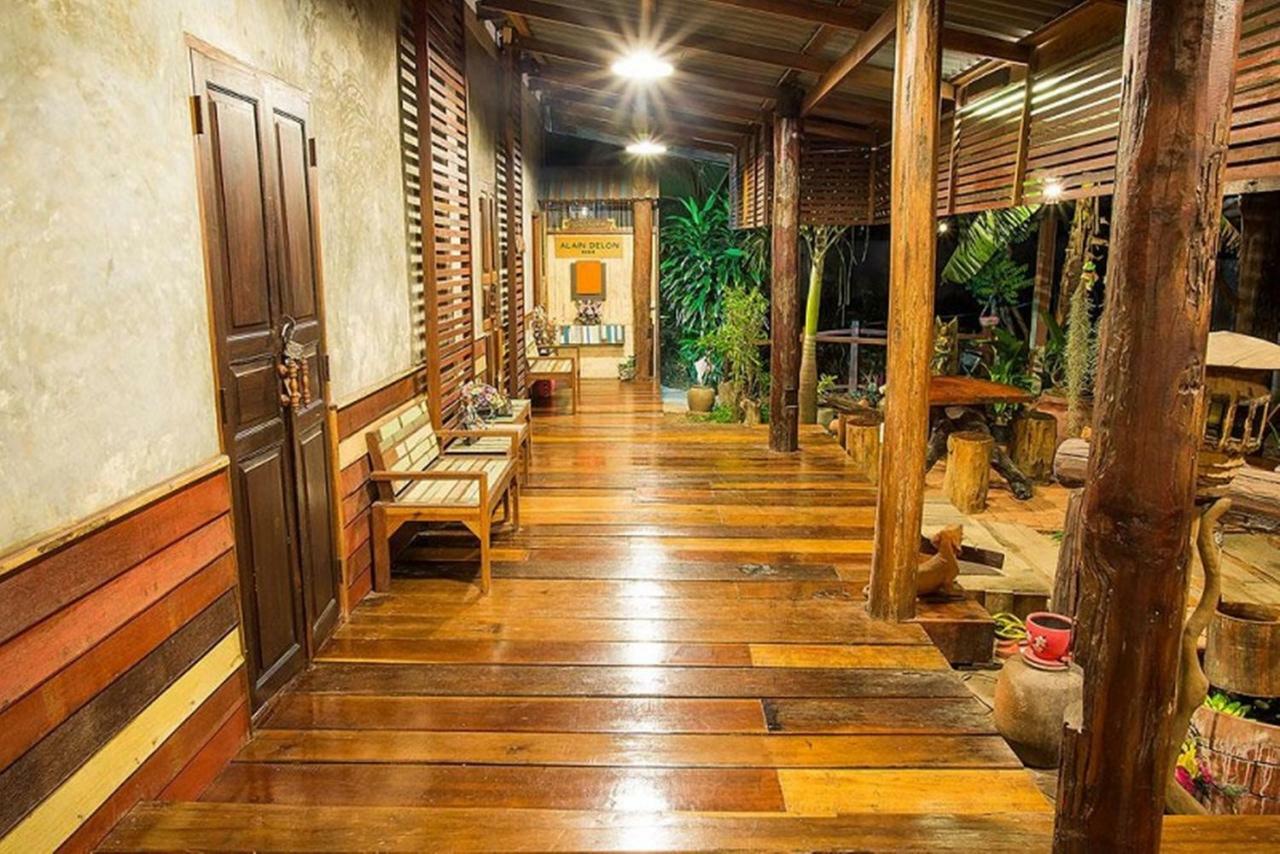 Ferienwohnung Baanchompooamphawa Exterior foto