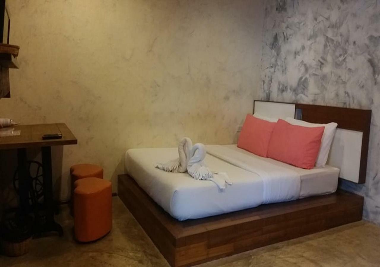 Ferienwohnung Baanchompooamphawa Exterior foto